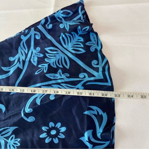 Rare Y2K Victoria’s Secret Silk Charmeuse Blue Print Slip Dress Size Medium - Picture 12 of 12